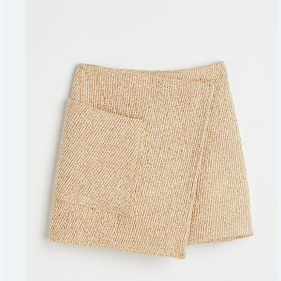 H&M Dresses & Skirts - NWOT H & M Silk-Blend Fully-Lined Wrapover Skirt with Large Side Pocket Size: 10